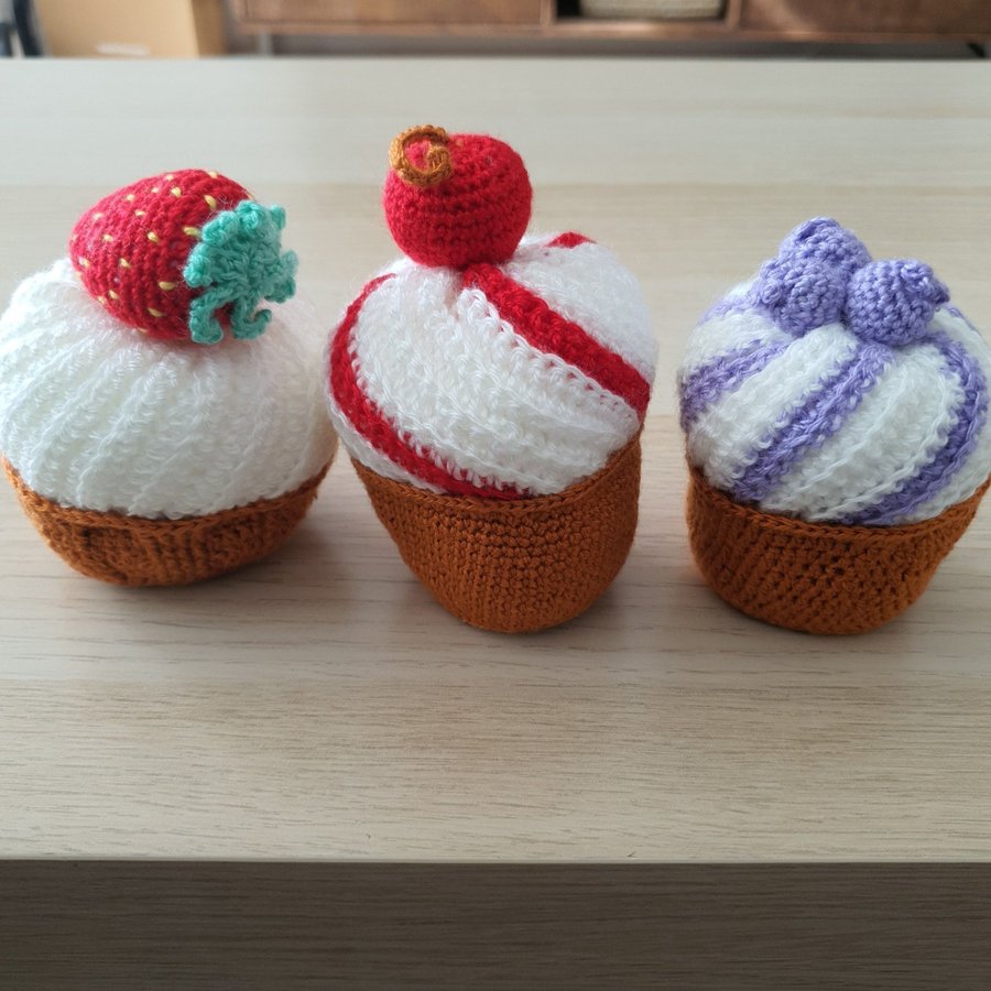 3 st handgjorda bakelser, cupcakes, kakor