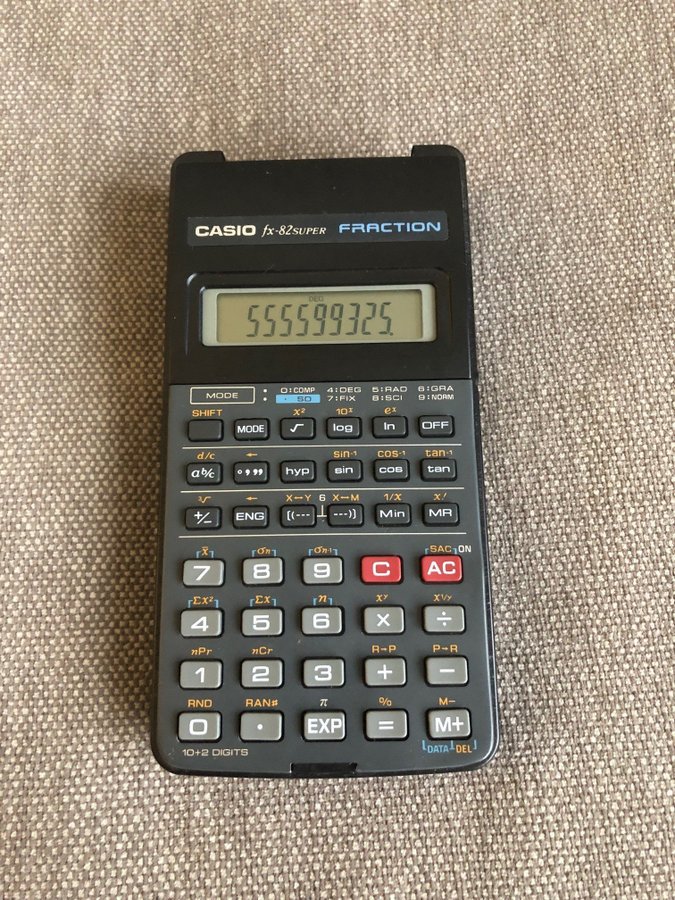 Unik möjlighet att äga en klassiker – Casio fx-82SUPER FRACTION från 1994!