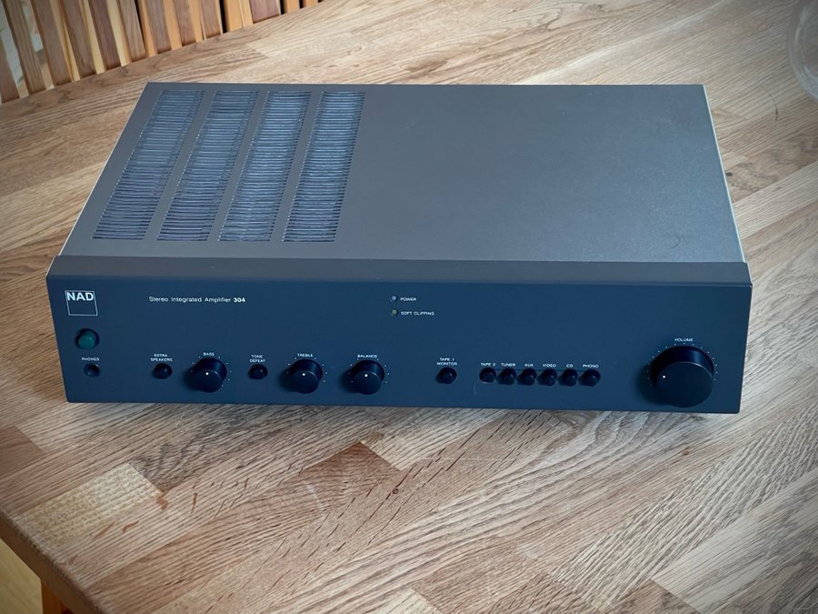 NAD 304 Stereo Integrerad Förstärkare