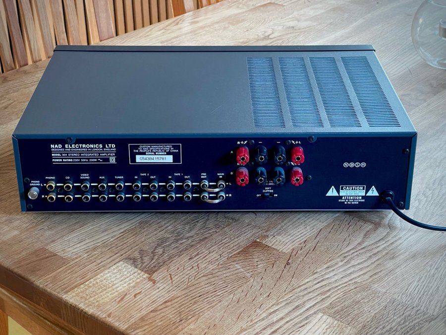 NAD 304 Stereo Integrerad Förstärkare