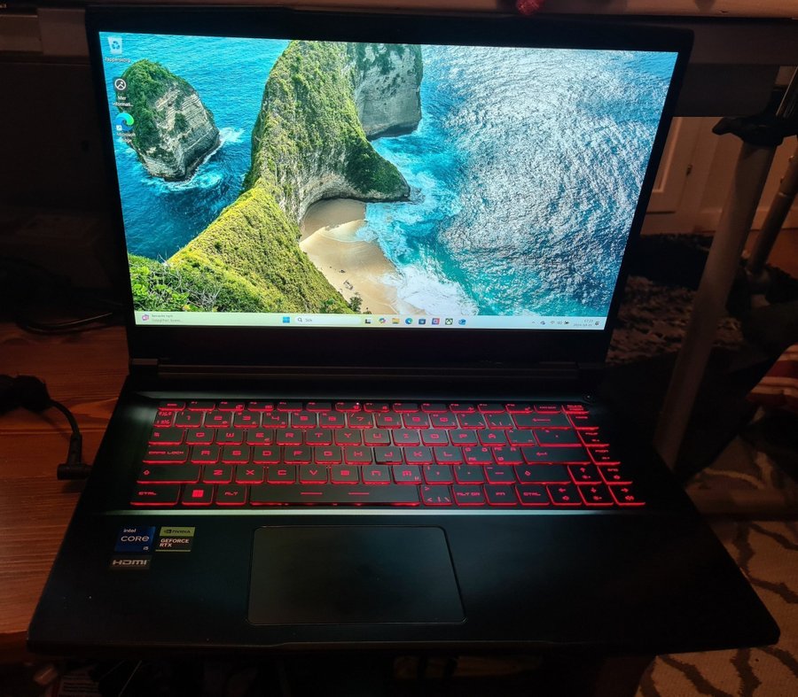 MSI Gaming Laptop 144Hz, RTX 3050, i5-12450H 8 Kärnig "