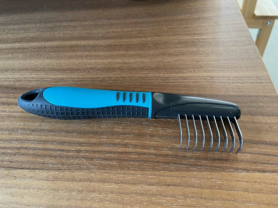 Trixie De-Matting Curved Teeth Comb for fur / pets