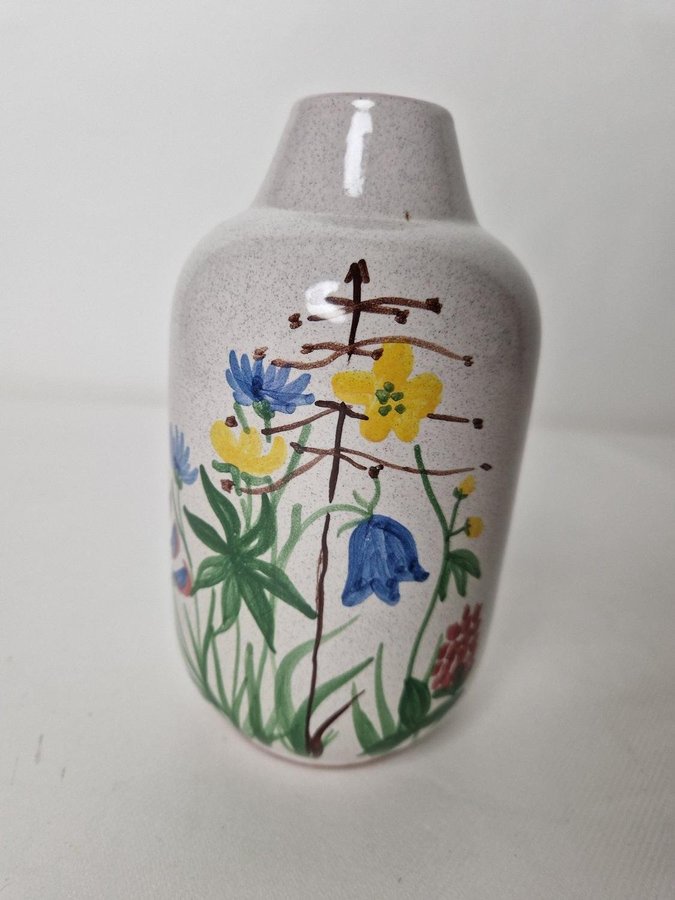 Fin vas i keramik handmålad Blommor Laholm Keramik RETRO VINTAGE