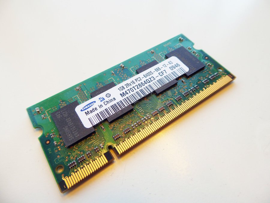 1 GB Samsung DDR2 PC2 6400S för laptop