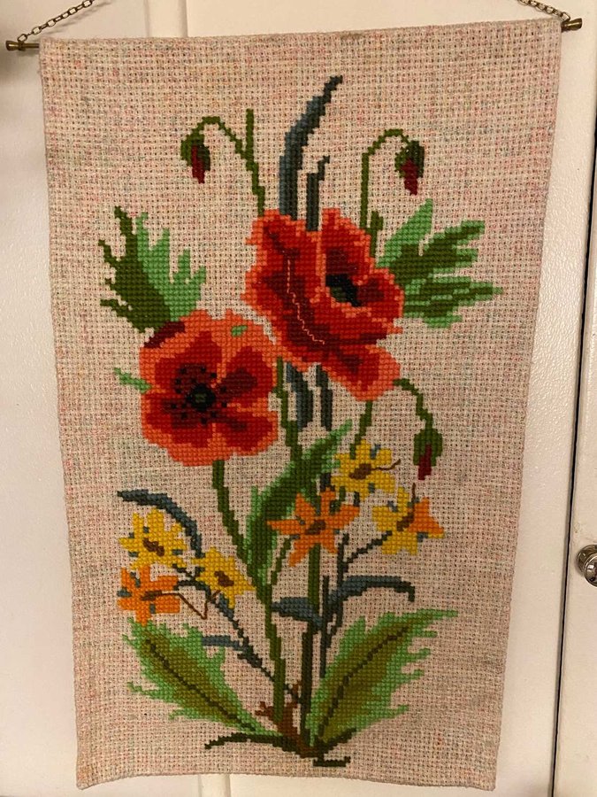 Retro väggbonad bonad vepa vallmo handbroderad blommor bonadshängare