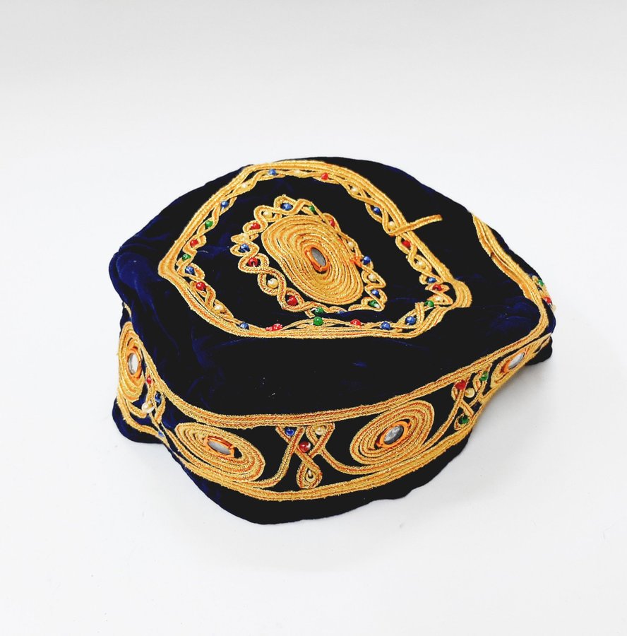 Vintage Uzbek hat "Tubeteika" Islamic traditional hat