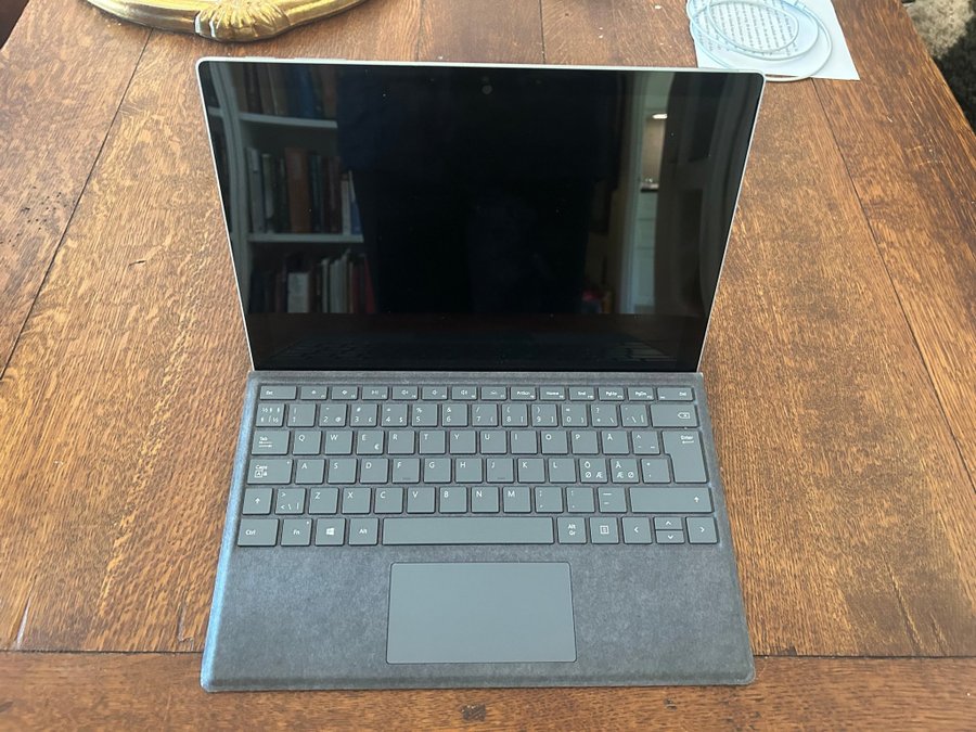 Surface Pro 7 i7/16Gb/256Gb/Tangentbord Alcantara+penna