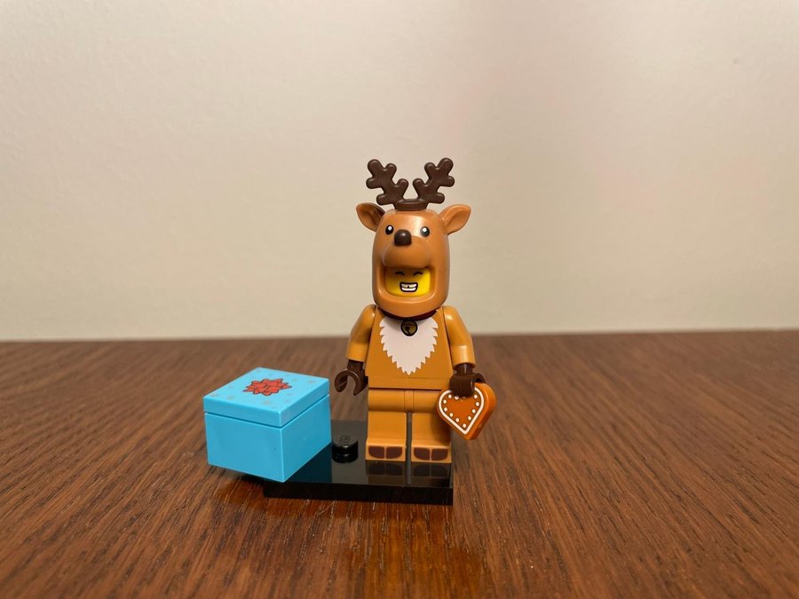 LEGO Collectible Minifigures: Series 23 - Reindeer Costume (2022)
