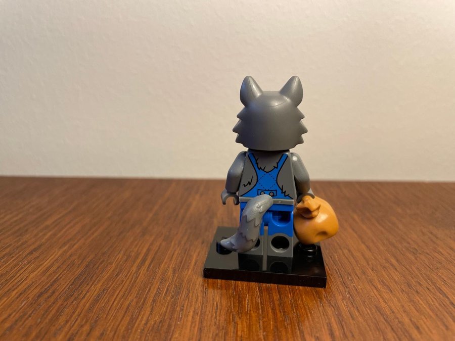 LEGO Collectible Minifigures: Series 23 - Wolf Costume (2022)