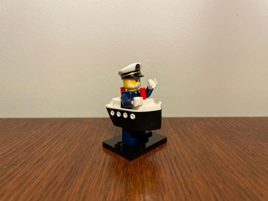 LEGO Collectible Minifigures: Series 23 - Turkey Costume (2022)