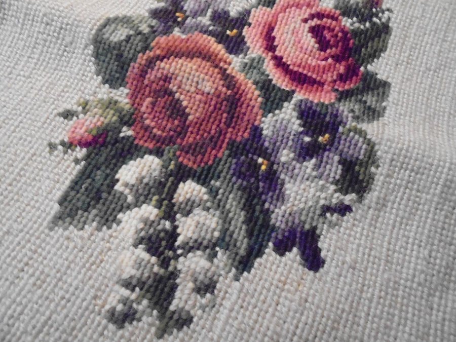 broderi petit point