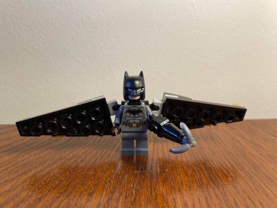 LEGO Super Heroes: Batman II - Batman fråm set 212220 (2022)