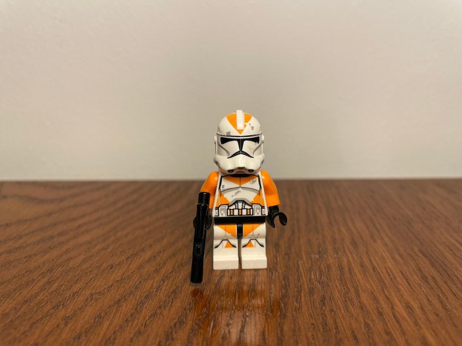 LEGO Star Wars - Clone Trooper 212th Attack Battalion (Phase 2) från set 75036