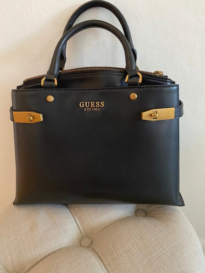 Guess satchel handväska