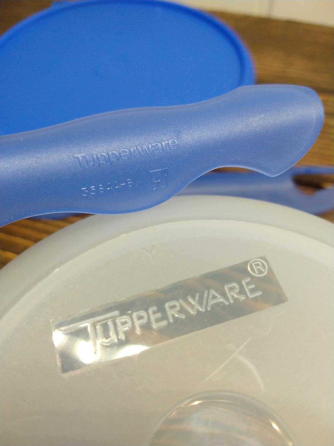 Tupperware Wonder skål 2 l med blå Avanti salladsbestick