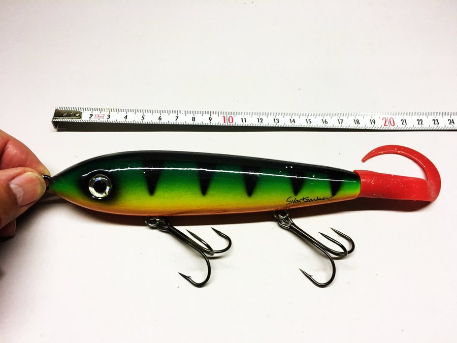 Svartzonker Jonny L 16,5cm 100g Sinking Tail Jerk Bait