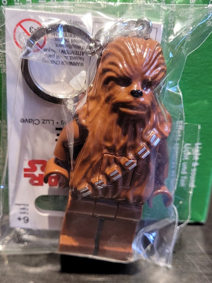LEGO Star Wars Chewbacca Nyckelring + Ficklampa (NY  OÖPPNAD)