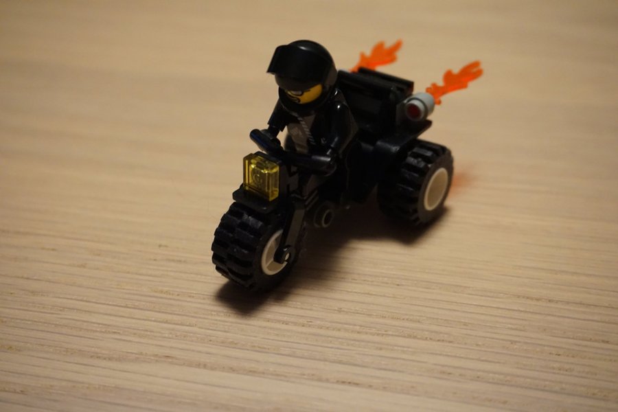 Lego Town 2584 Biker Bob