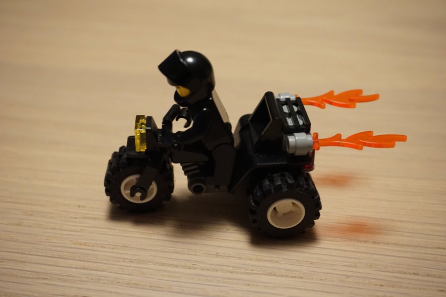 Lego Town 2584 Biker Bob