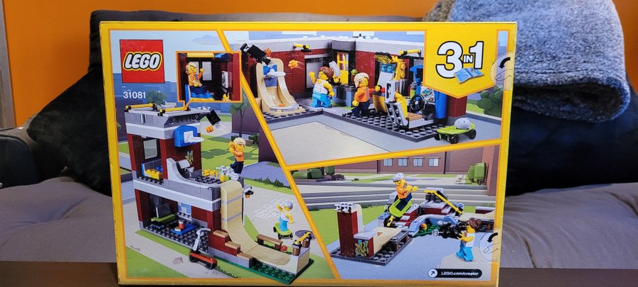 LEGO Creator 3in1 "31081 - Modular Skateboardhus" (NY  OÖPPNAD)