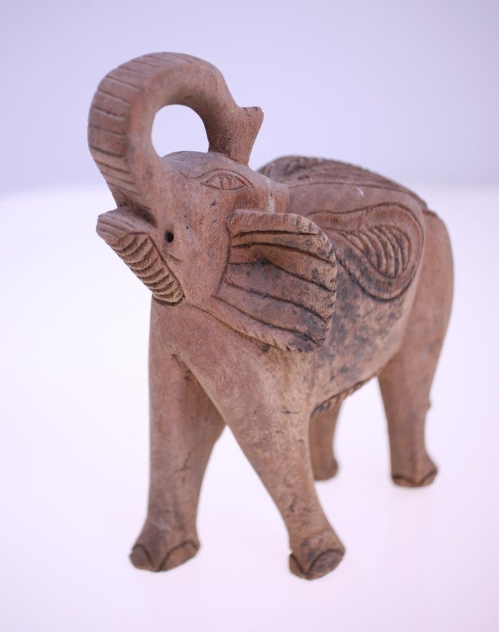 Vintage hand carved wooden elephant ornament-needs repairing-Weight 25Kg