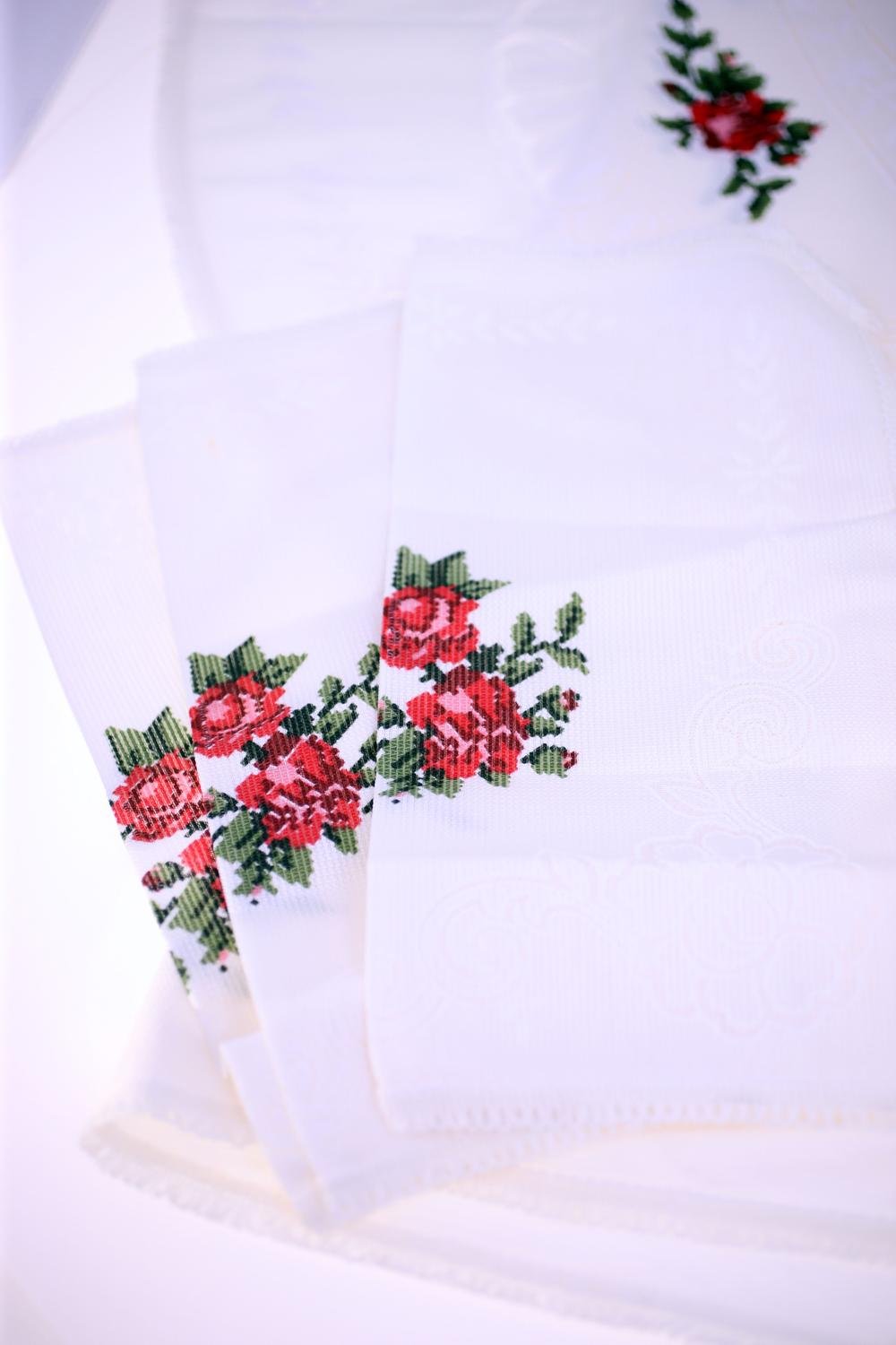 Vintage NEW tablecloth with 6 matching napkins-circa 1950s/1960s UK-Weight 454g