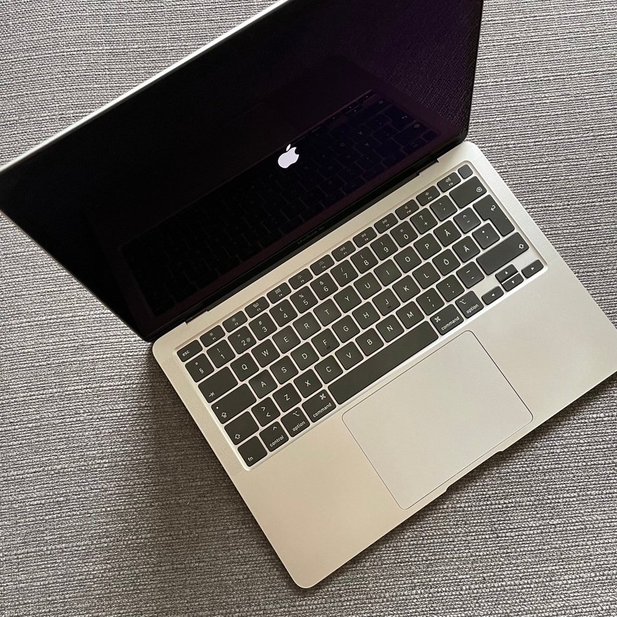 MacBook Air (Retina, 13 tum, 2020)