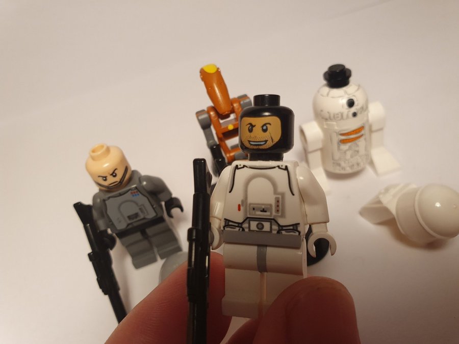 Imperial Officer, Battle Droid, R2-D2 Snowman, Snowtrooper, 2010,2012, Lego Star