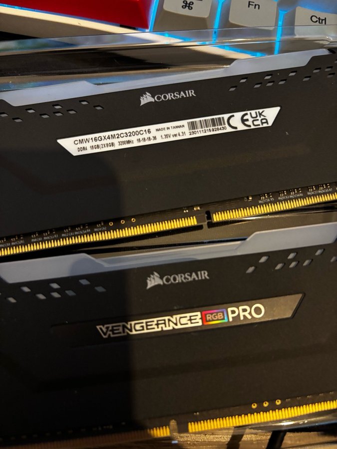 Corsair Vengeance RGB PRO 16GB (2x8GB) 3200MHz