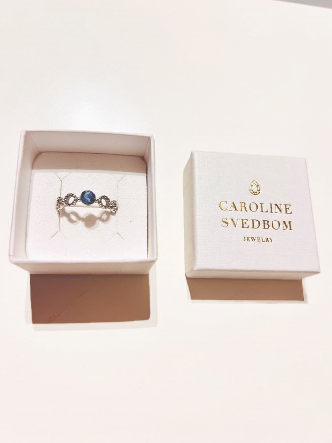 Caroline Svedbom justerbar ring