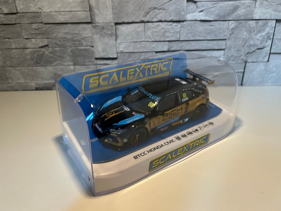 Scalextric C4409 BTCC Honda Civic FK8 Type R Josh Cook