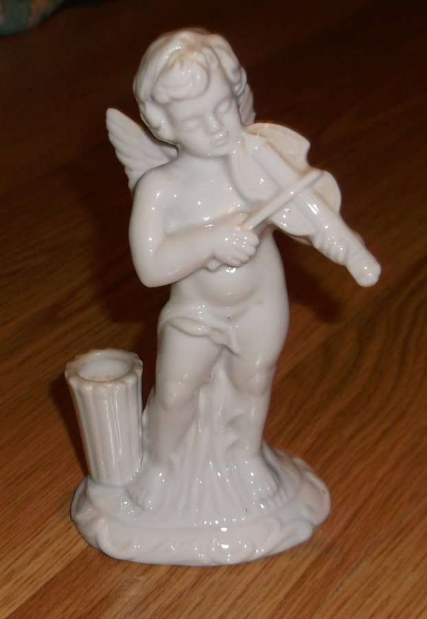 Ljusstake vit Ängel som spelar fiol i porslin