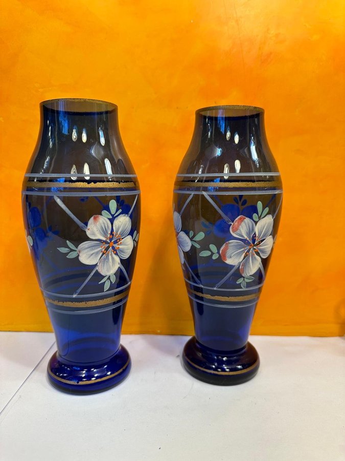 Ett par Vasglas handmålad dekor 40-50 talet