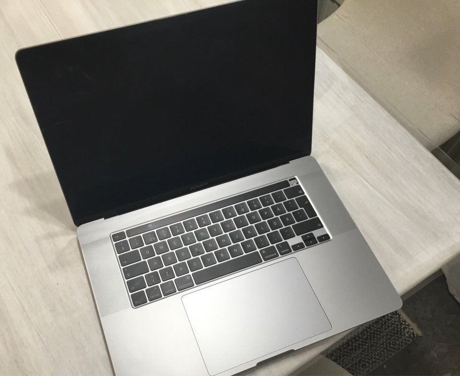 MacBook Pro 16tum 2019 reservdelar