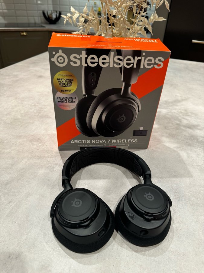 SteelSeries Arctis Nova 7 Wireless