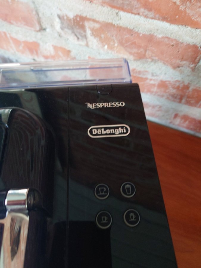 NESPRESSO® Lattissima Touch-kaffemaskine fra DeLonghi