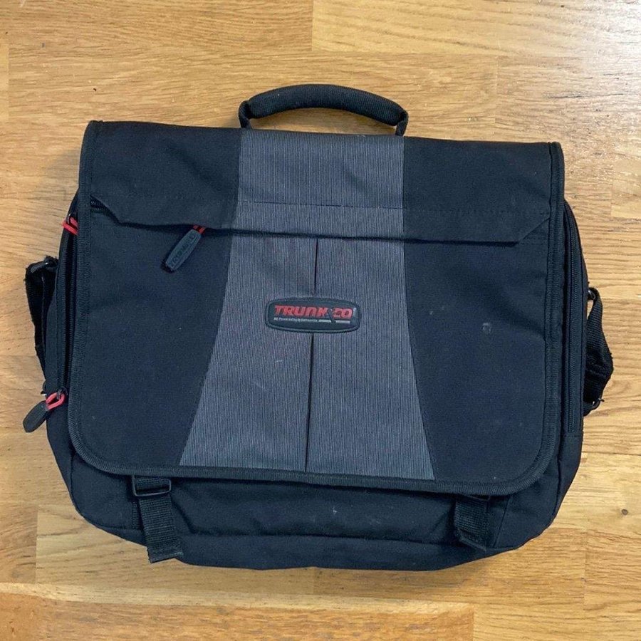 Trunk  Co av Samsonite Datorväska Svart Laptop Bag Portfölj väska