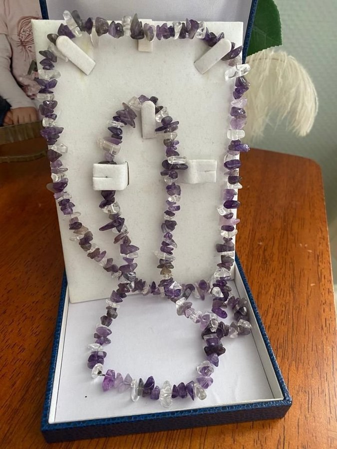 Halsband med natural Amethyst