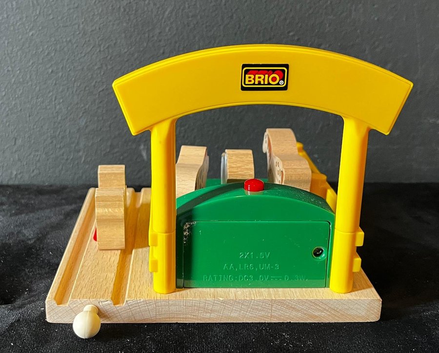 Brio bandelar - Djurhage Farm Yard 33679 med ljud