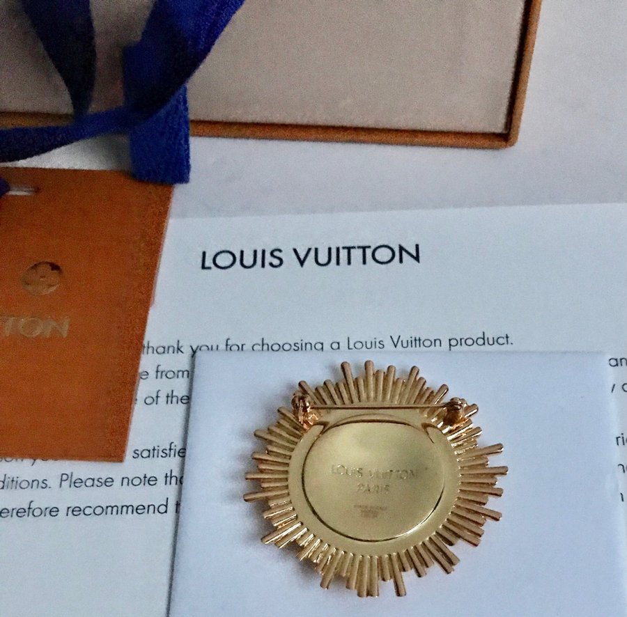 LOUIS VUITTON, brooch "Broche place Vendome collection"