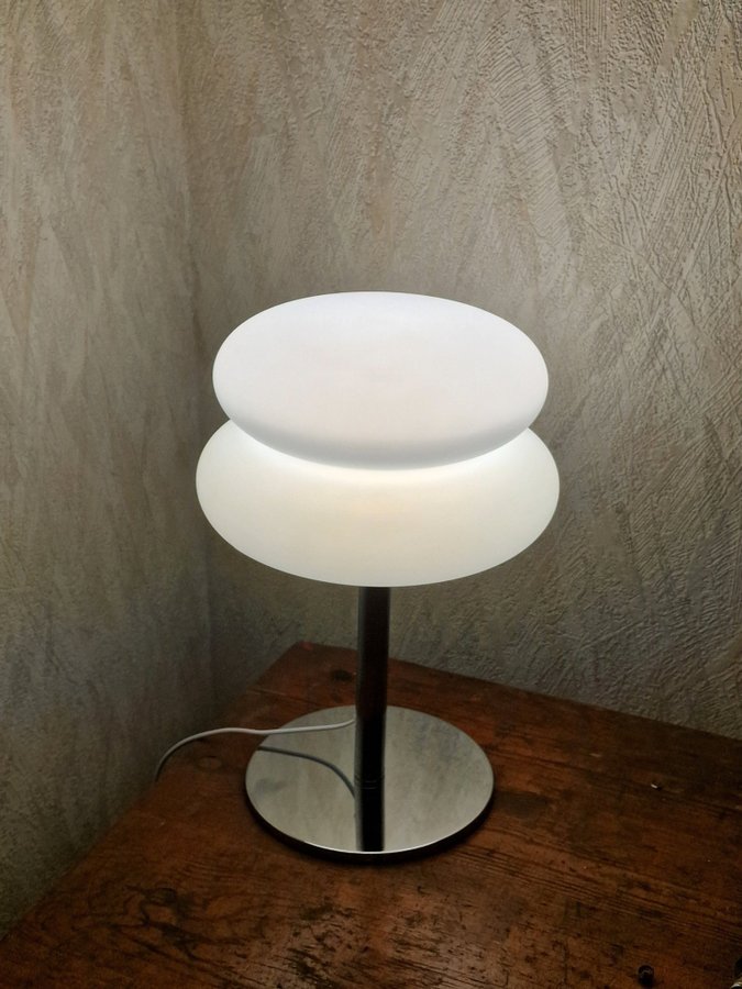 1 kr Ny Retro bordslampa i Macaron Egg Tart Vit