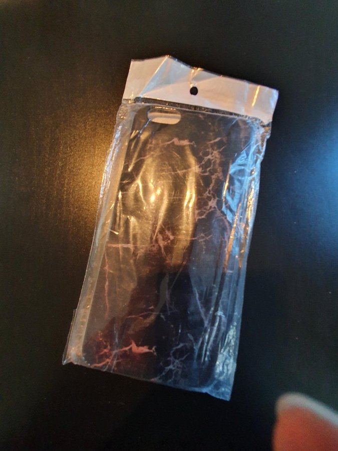 Skal Iphone 6 PLUS - Gummiliknande - Mörk marmor - NYA i förpackning