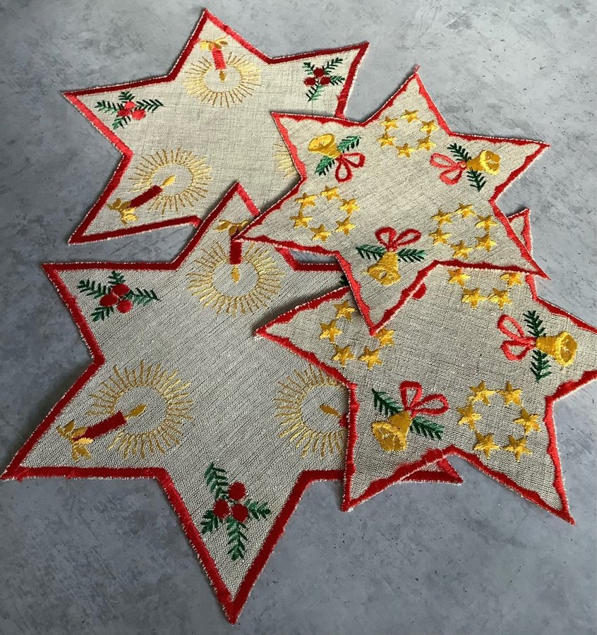 Julstjärnor i linne **broderade **4 st oanvända