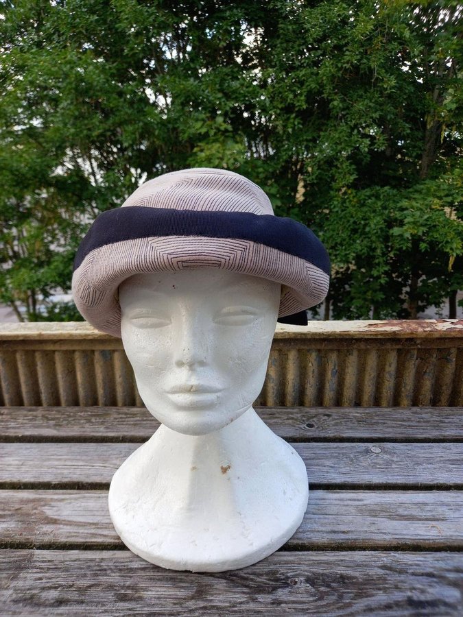 Vintage rosa beige randig hatt