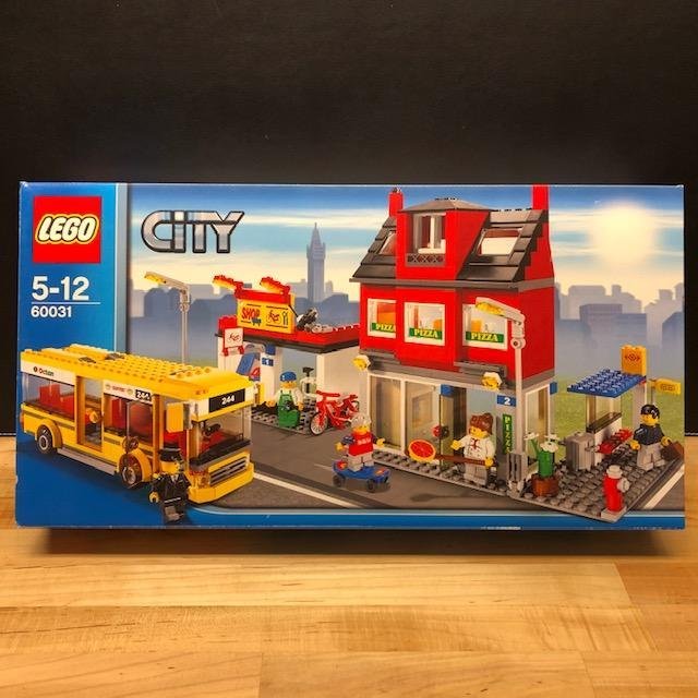 LEGO City 60031 "City Corner" - från 2013 oöppnad / förseglad!