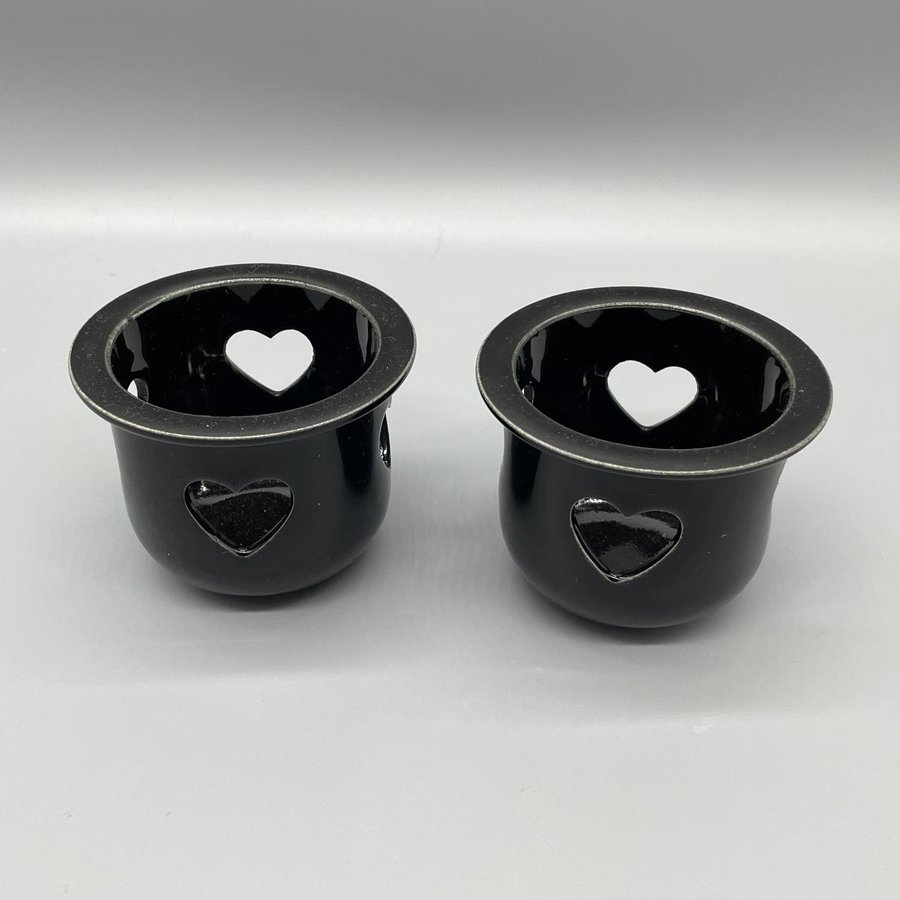 Höganäs Keramik | 2 st Svarta Ljushållare med Hjärtan