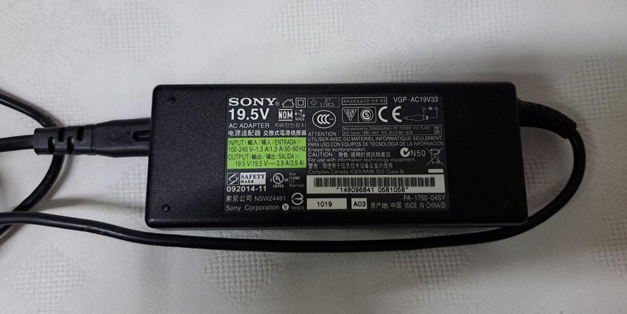 Original AC Power Charger Sony VGP-AC19V33 195V 39A