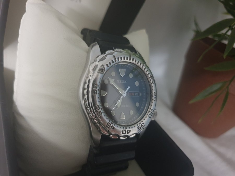 Seiko 7N36-6A40 Scuba Diver Sapphlex 200M Battery