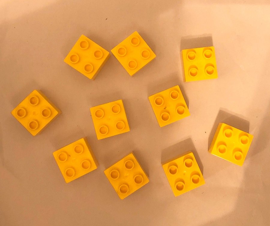 Lego DUPLO 10 st Gula 2 x 2 Bitar