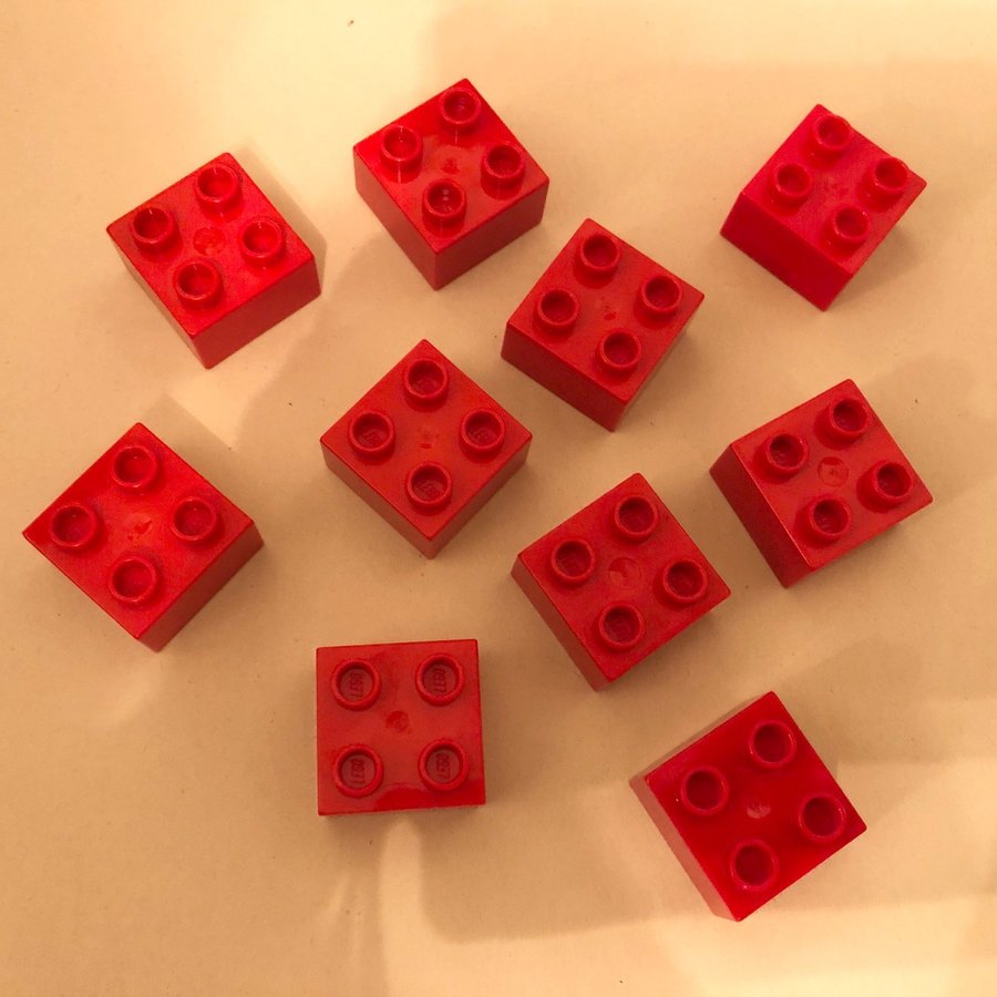 Lego DUPLO 10 st Röda Bitar 2 x 2 knoppar / noppar